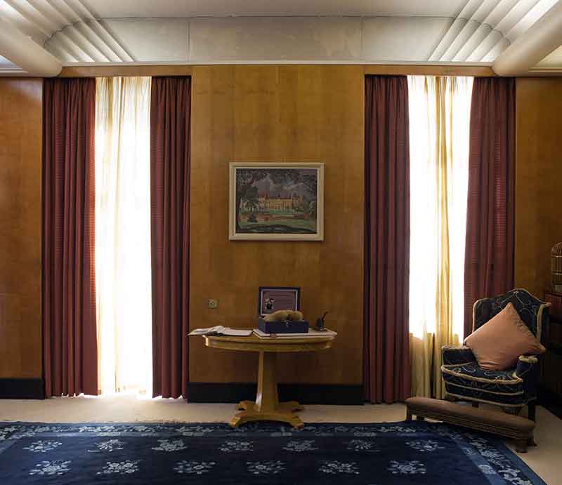 Art Deco wood panelled interior.