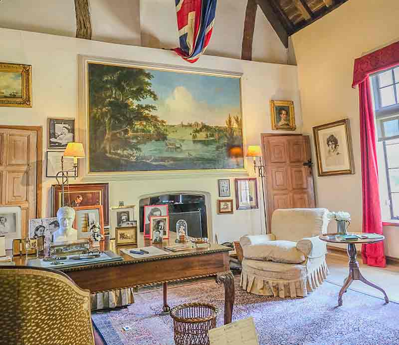 Churchill Paintings, artifacts, books, and family photos.
