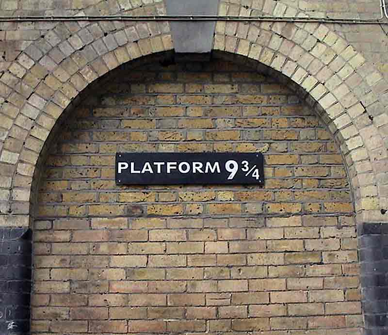 The Platform 9¾ sign.